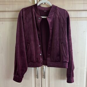 Lululemon BomberJacktet in Velour Burgundy: Size L